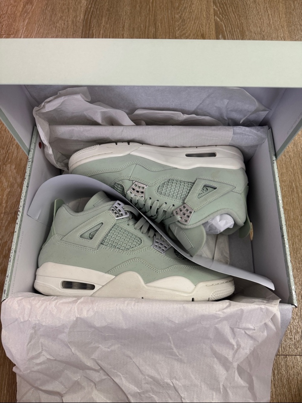 Air Jordan 4 Women's Retro Seafoam Sail Sneakers with Box size 9.5 - Picture 7 of 14